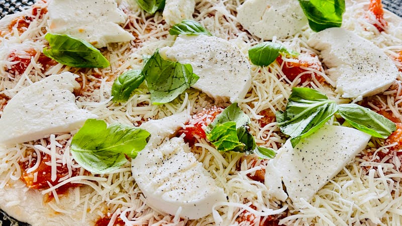 classic margherita pizza luce