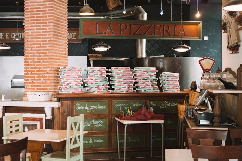 house-made Italian craft beer luce pizza